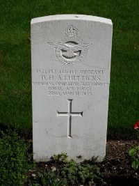 Klagenfurt War Cemetery - Chitticks, Dennis Harold Albert